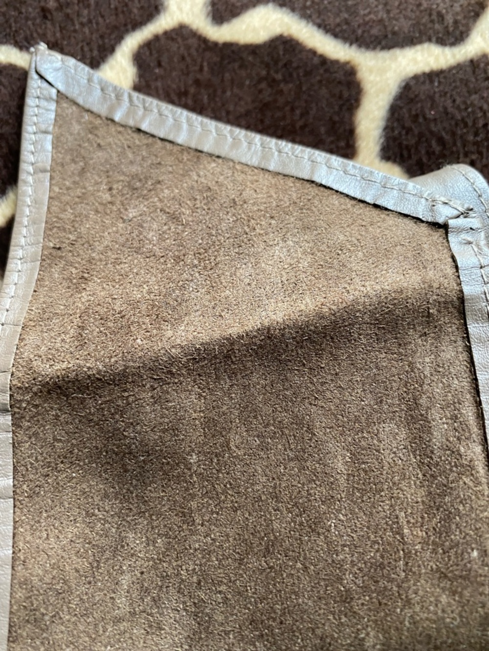 Vintage 80’s Taupe Wrap Around Leather Tie Belt - Picture 6 of 8